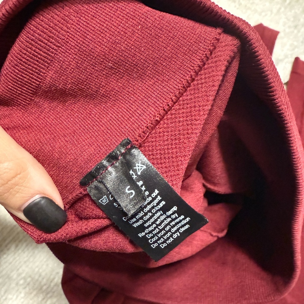 Amplify leggings! - Picture 3 of 3